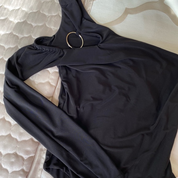 One shoulder Oring Black Bodysuit - Picture 2 of 4
